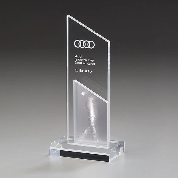 Acrylic Ice Peak Award aus klarem Acrylglas mit gefrosteter Innenstele, Lasergravur mit Logo und Text sowie Golfspieler-Motiv auf schwarzem Sockel

