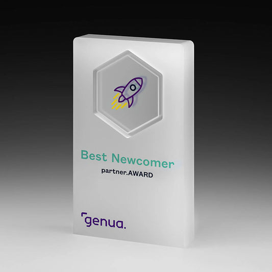 Glacier Stellar Award – weiße Acrylglas-Trophäe mit abgerundeten Ecken und eingelassenem Hexagon-Element mit Digitaldruck, 220 mm, personalisierbar für Events und Golfturniere
