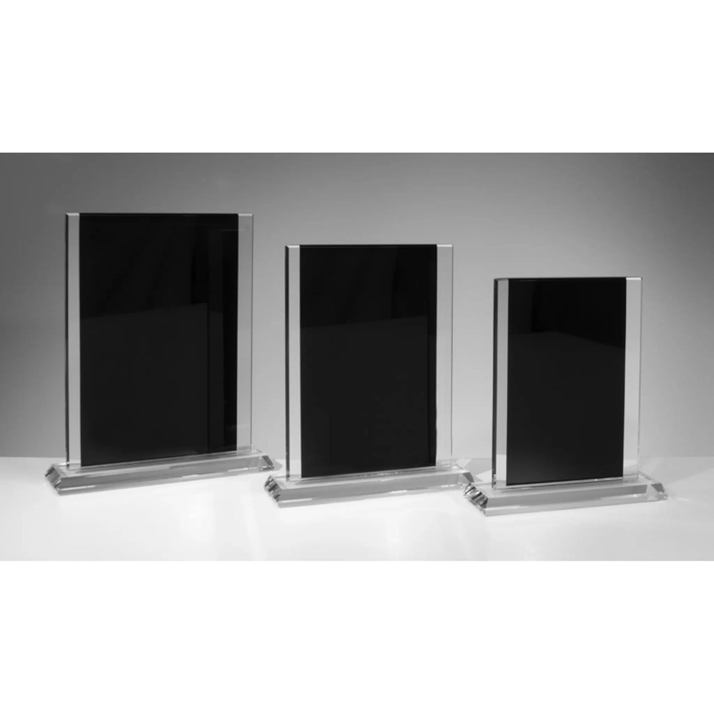 Black Design Award in drei Größen – edle Glastrophäen aus 10 mm schwarzem Glas für Lasergravur für Firmenehrungen und Golfturniere
