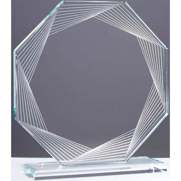 Glasaward String-Art – oktagonale Klarglas-Trophäe mit geometrischem Fadenmuster als Lasergravur am Rand, 8 mm Klarglas, freie Gravurfläche in der Mitte, auf separatem Sockel
