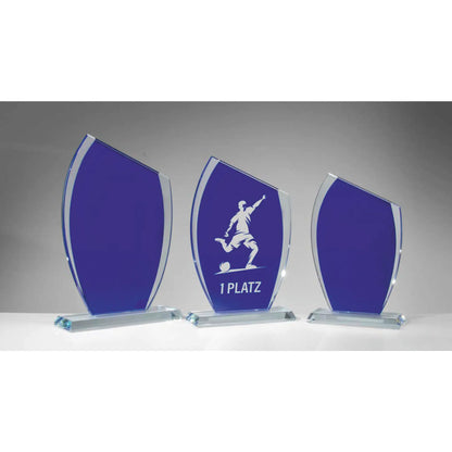Blue Wing Award in drei Größen – Glastrophäen aus 10 mm Glas mit Flügeldesign und Beisspiel-Lasergravur, für Firmenehrungen und Golfturniere
