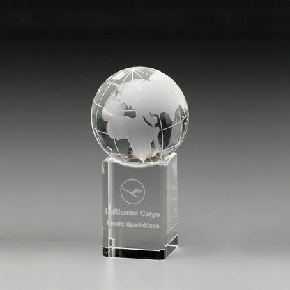 Globe Award aus Kristallglas: Weltkugel (80 mm Durchmesser) lose auf Kristallsockel – mit Lasergravur personalisierbar, inkl. Geschenkbox
