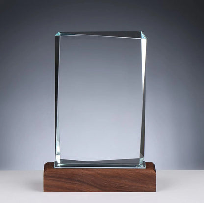 Glas und Holz Award FACETTE – rechteckige Kristallglasscheibe 15 mm mit Facettenschliff auf dunklem Holzsockel, Frontansicht, 210 mm, gravierbar

