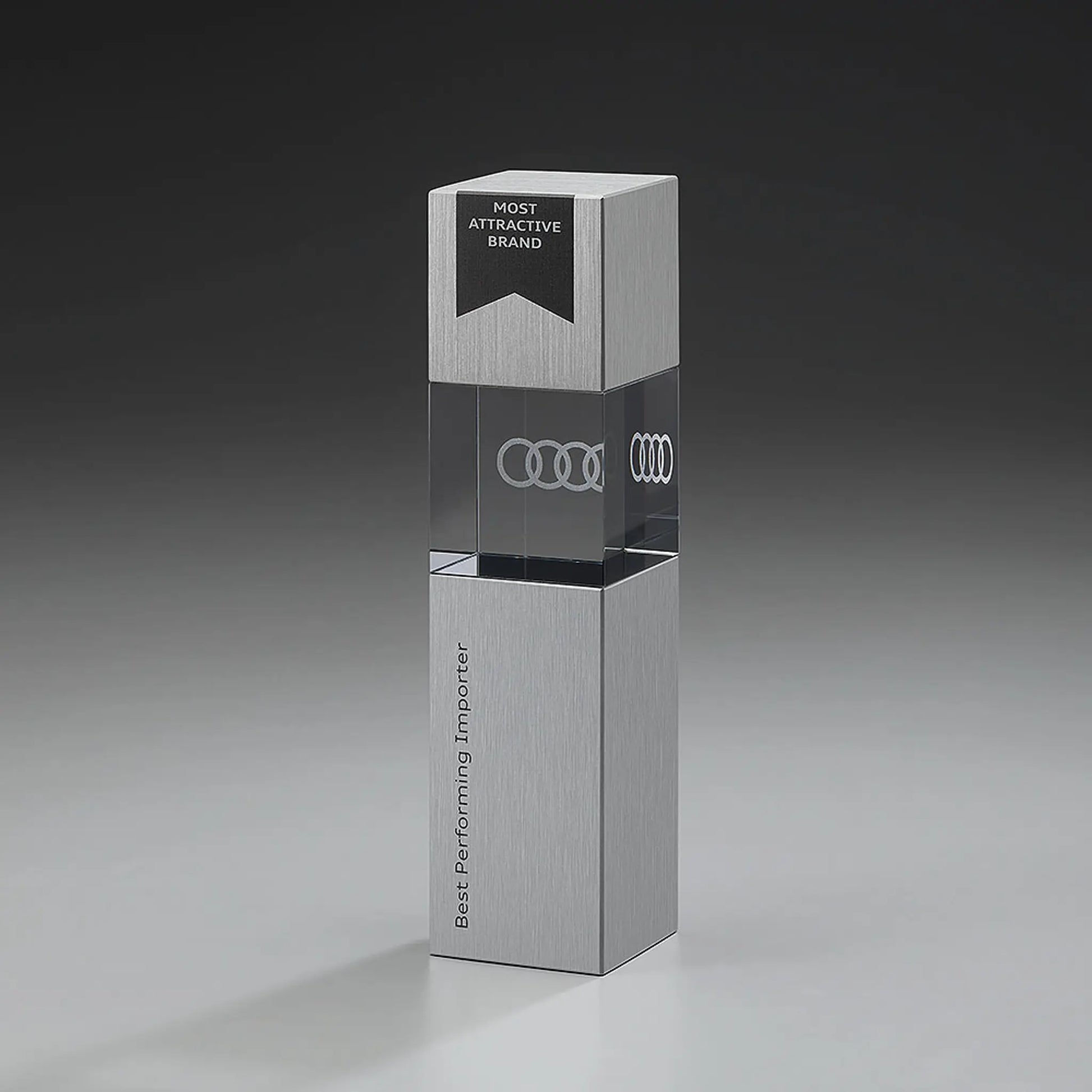 Glasaward Glaspokal aus Metall und klarem Glas Metal Cubix Award