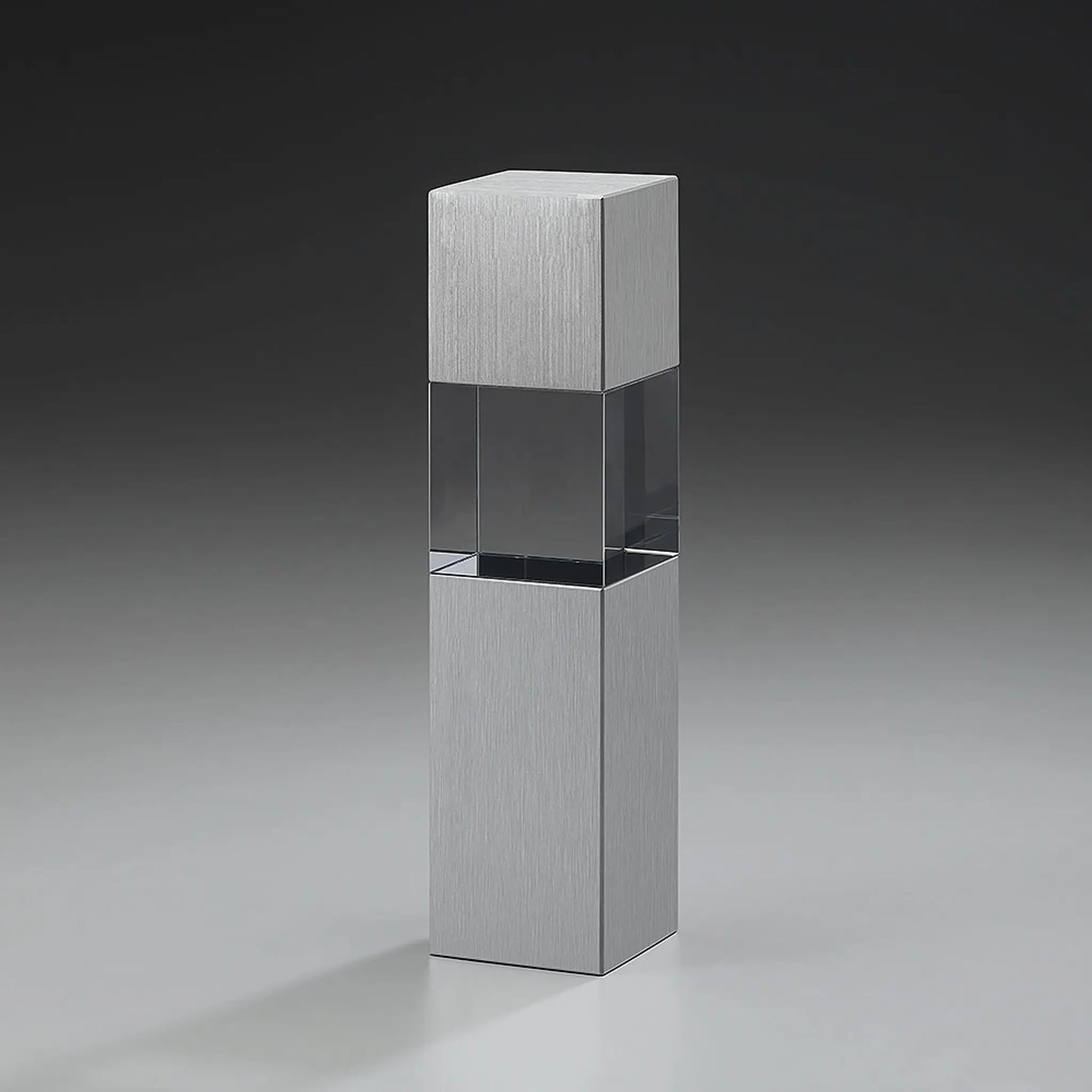 Glasaward Glaspokal aus Metall und klarem Glas Metal Cubix Award